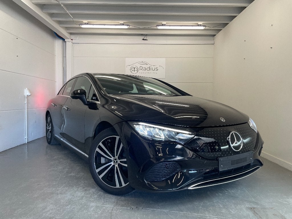 Mercedes-Benz - EQE300, Automaat, 4 deurs, https://public.car-pass.be/vhr/e2ffe630-7d61-4dd7-8274-ef04be3ac25e, Zwart
