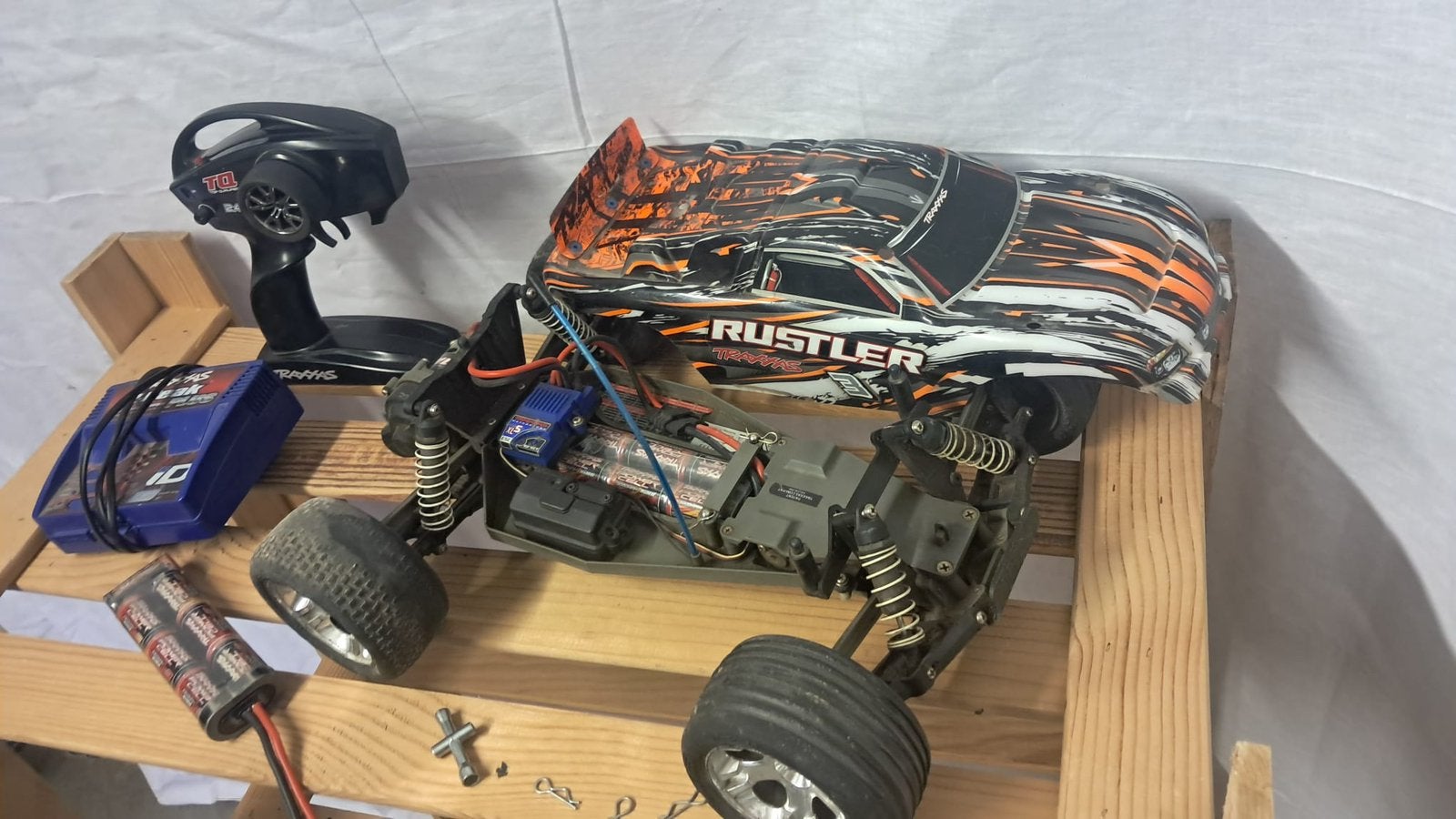 Telegeleide auto, Hobby en Vrije tijd, Ophalen, Zo goed als nieuw