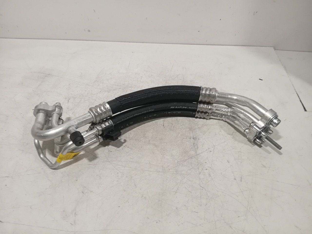 Airco leiding Tesla Model Y, Onderdelen@venauto.nl, Van der Ven Autorecycling B.V., Gebruikt, Ettenseweg 76, 4706 PB Roosendaal, The Netherlands