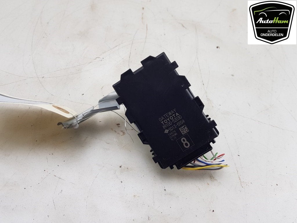 GATEWAY MODULE Toyota Yaris III (P13) (|8910052030|), Gebruikt, Toyota