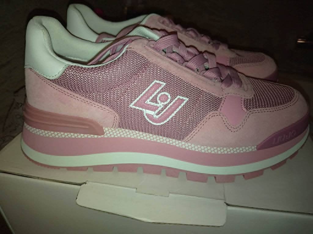 NIEUW, nooit gedragen Liu Jo sneakers maat 41, Kleding | Dames, Verzenden, Liu Jo, Nieuw, Sneakers