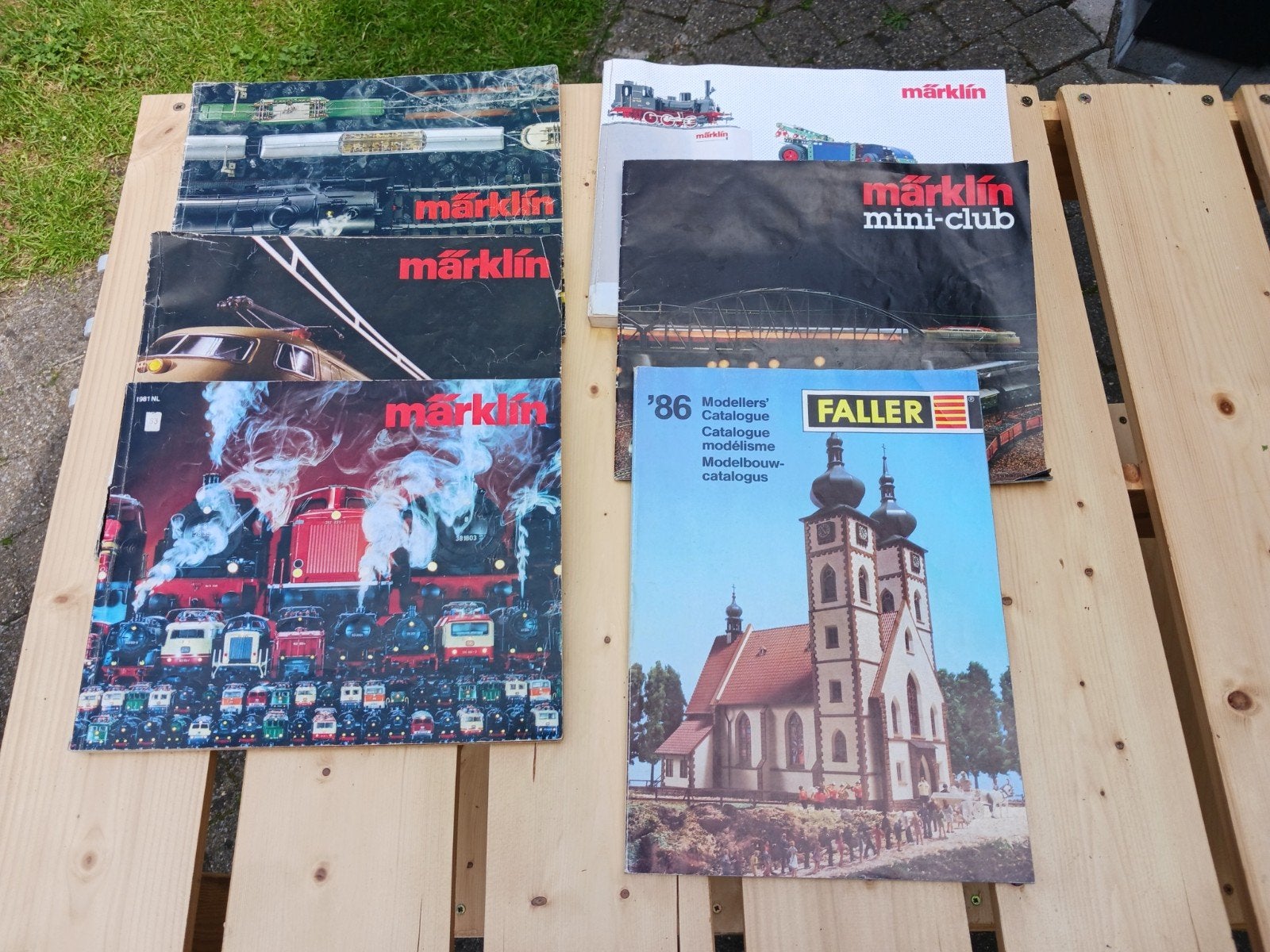 Oude catalogi Märklin en Faller, Ophalen of Verzenden, Märklin