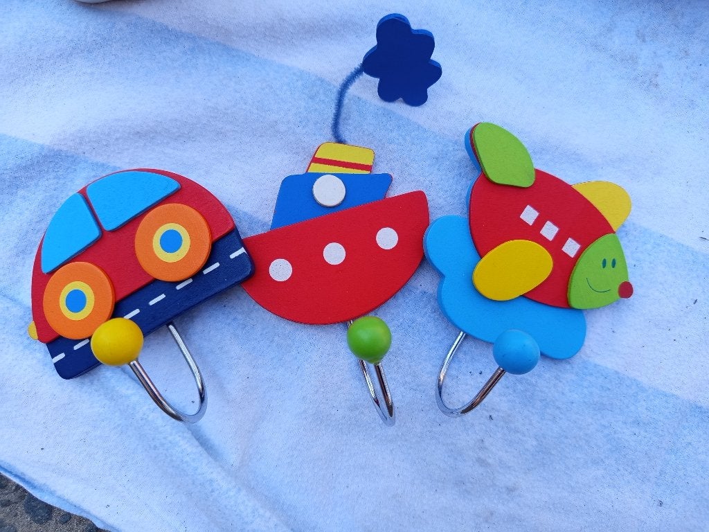 Kinderkapstok, Enlèvement, Portemanteau enfant