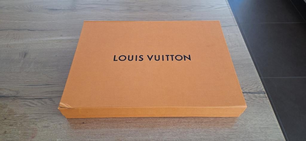 Sjaal Louis vuitton, Ophalen