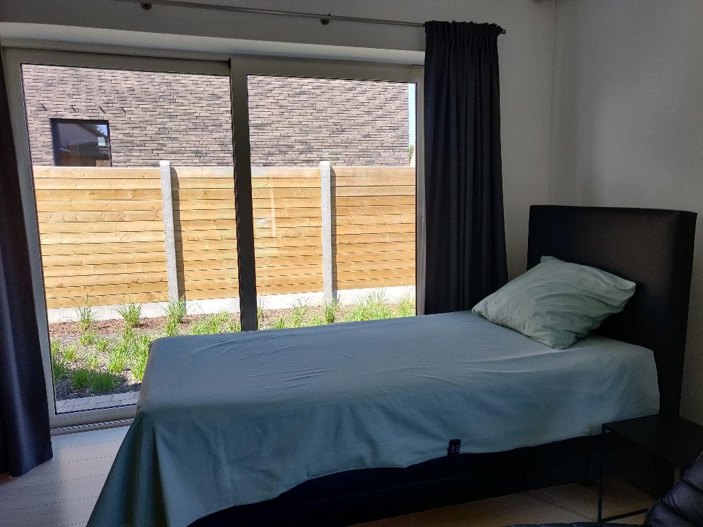 Luxe elektrische boxspring, Huis en Inrichting, Slaapkamer | Boxsprings, Zo goed als nieuw, 100 cm, 200 cm, Eenpersoons, Zwart