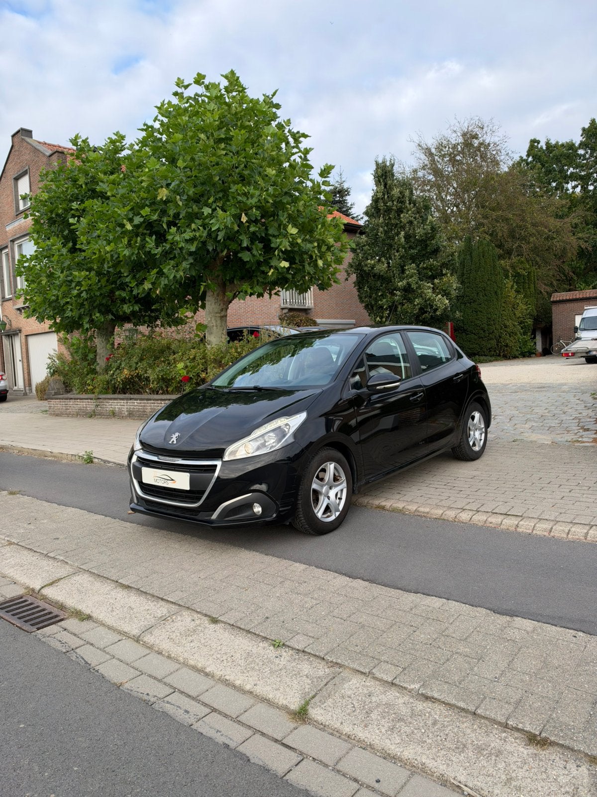 Mooie Peugeot 208 benzine euro 6b 11/2015, Autos, Achat, Euro 6, Entreprise, https://public.car-pass.be/vhr/05a98a5b-1e7f-4887-8c00-ab830f59af4f
