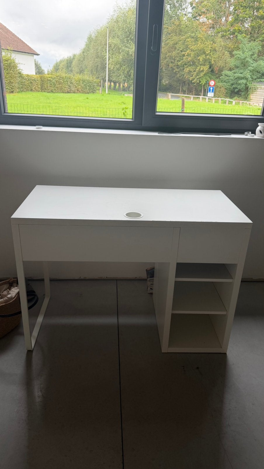 Table de bureau Ikea, Maison & Meubles, Enlèvement, Comme neuf, IKEA, Blanc