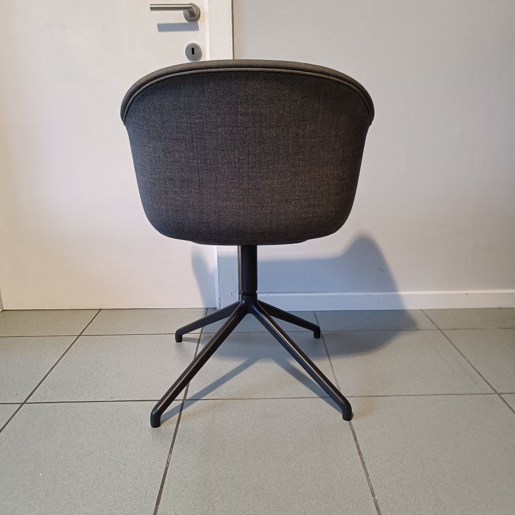 MUUTO design Bureaustoel, Huis en Inrichting, Ophalen, Zo goed als nieuw, Grijs, Bureaustoel