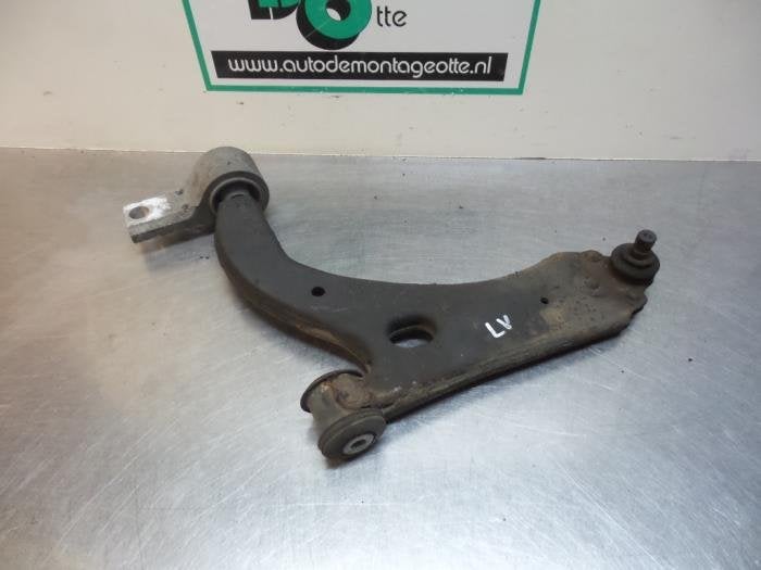 Draagarm links-voor van een Ford Fiesta (Fiesta 02-), Gebruikt, -, -, Ophalen of Verzenden