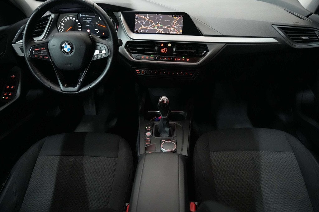 BMW 116 d Navi CarPlay LED EURO 6d Garantie, Auto's, BMW, Gebruikt, https://public.car-pass.be/vhr/48ac1fb7-1a1b-412e-a008-c2af6926be24