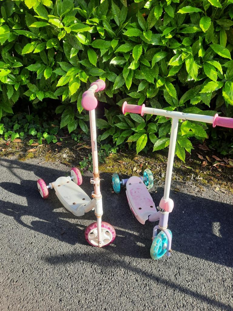 Trottinettes lot des 2 pièces pour 10 euros, Vélos & Vélomoteurs, Enlèvement