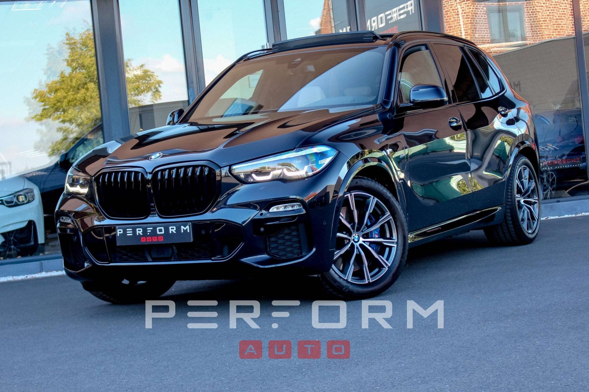 BMW X5 45e*HYBRID*M-PACK*PANO*KEYLESS*FULL*, Auto's, Automaat, Dealer onderhouden, Gebruikt, Zwart