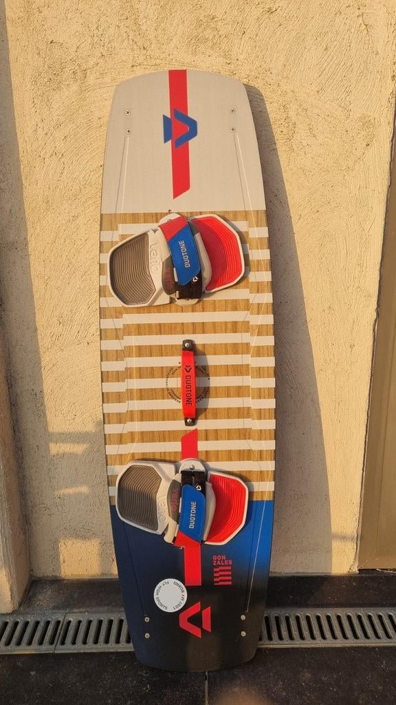 Planche de kite Duotone Gonzales, Sports nautiques & Bateaux, Kitesurf, Enlèvement, Neuf, Kite