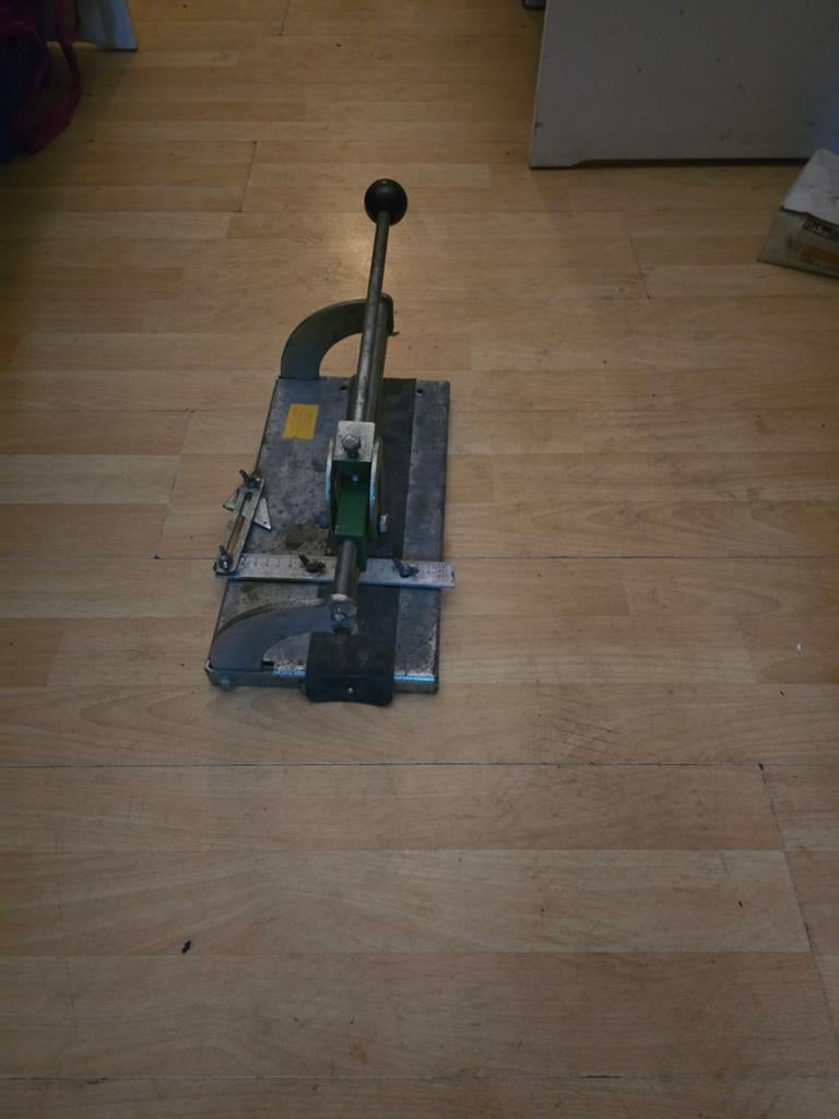 Coupe carrelage professionel ,avec equerre pour découpe, Enlèvement