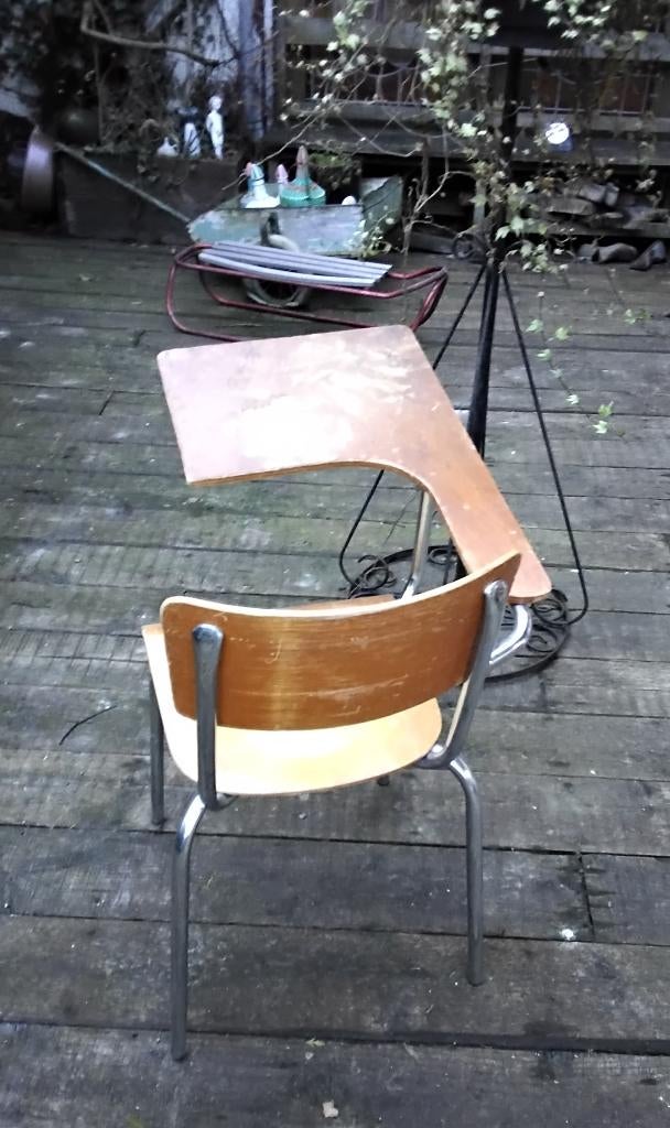 Leslokaal stoel met klap tafeltje, Enlèvement, Utilisé, Bois