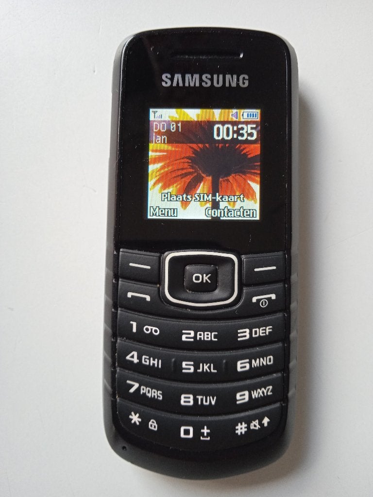 Samsung GT-E1080 Handy, Télécoms, Téléphonie mobile | Samsung, Autres modèles, Enlèvement ou Envoi, Clavier physique, Utilisé