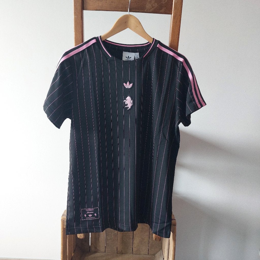 Maillot 26/27 Juventus Originals Terrace Icones, taille M, Sports & Fitness, Taille M, Enlèvement ou Envoi, Neuf, Maillot