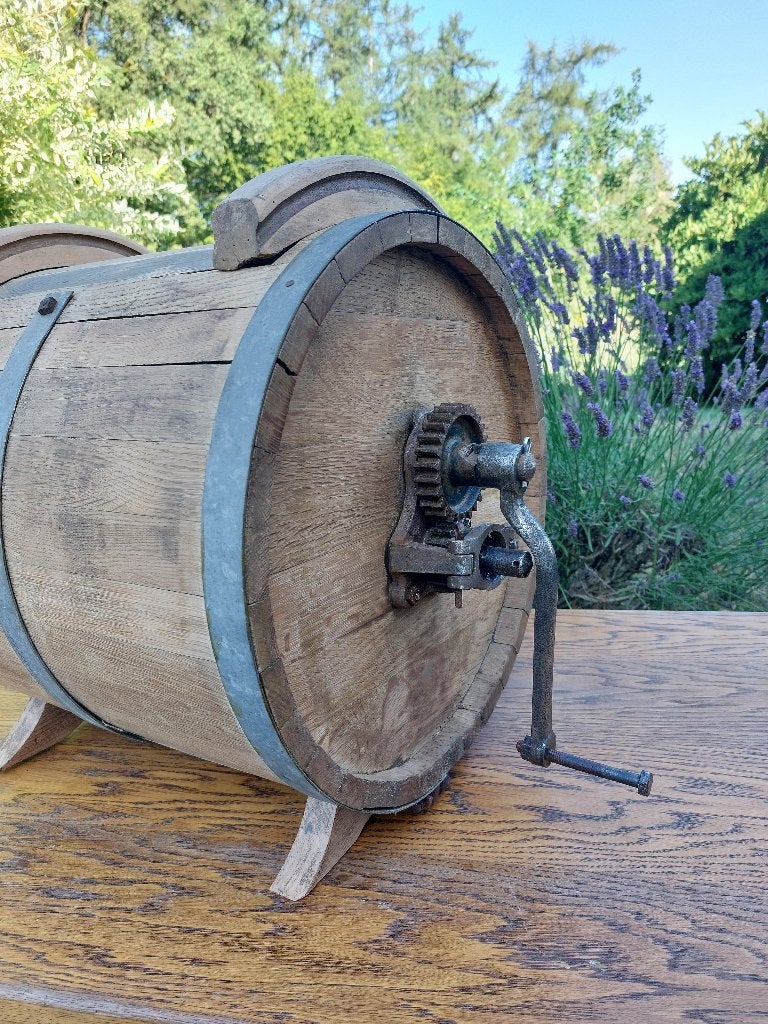 Ancienne baratte à beurre en bois, Enlèvement