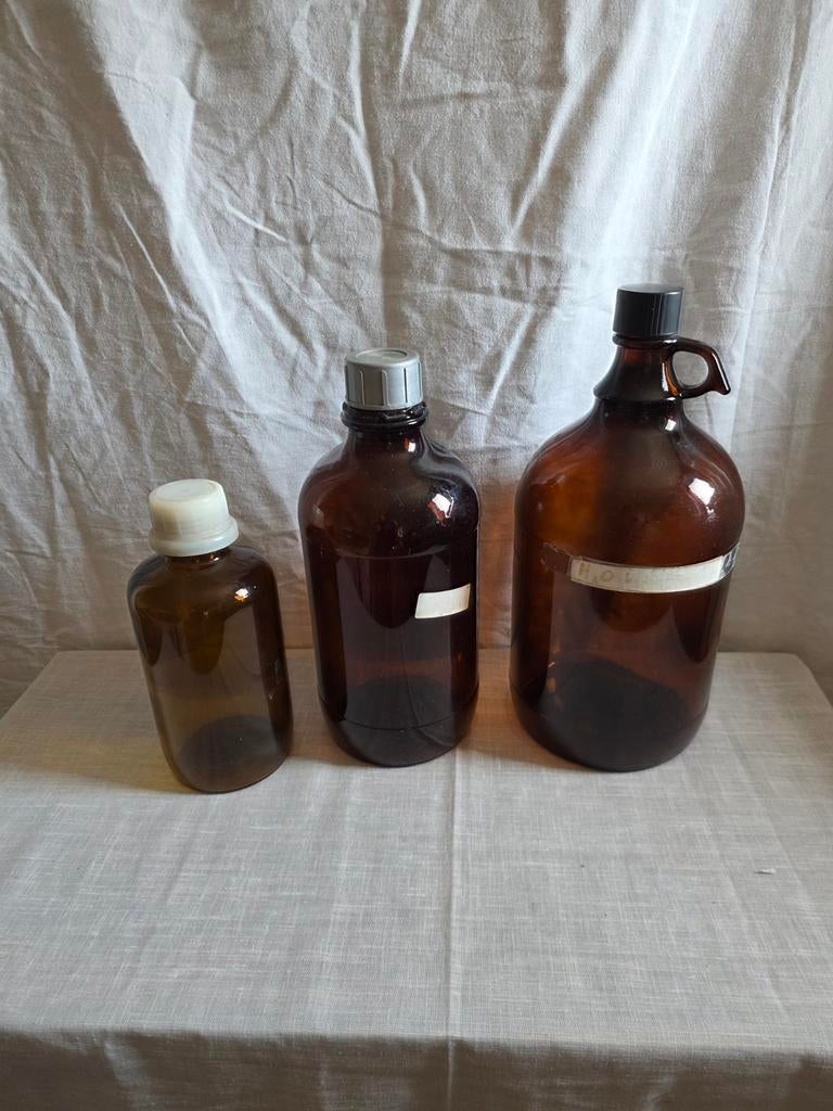 3 bouteille a pharmacie en excellent état, Enlèvement