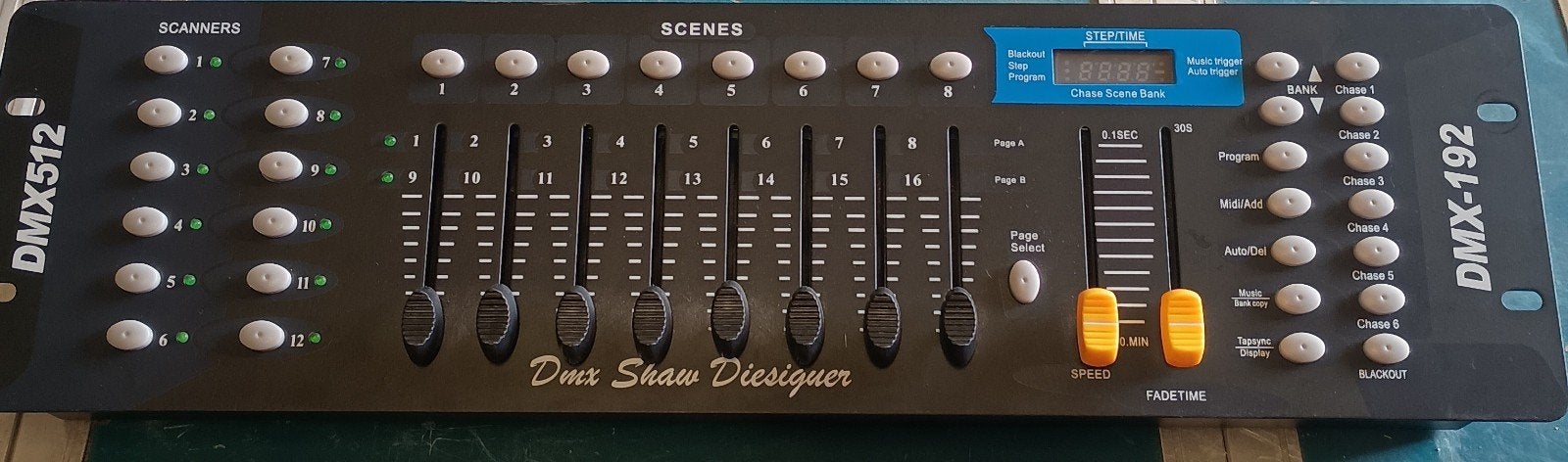 DMX controller, Muziek en Instrumenten, Licht en Laser, Zo goed als nieuw, Overige typen, Ophalen