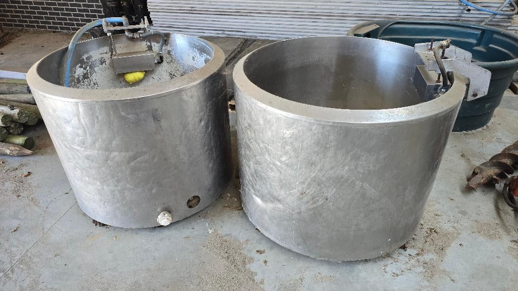 Grote RVS Drinkbak (uit Melktank) – 500L – Inclusief Vlotter