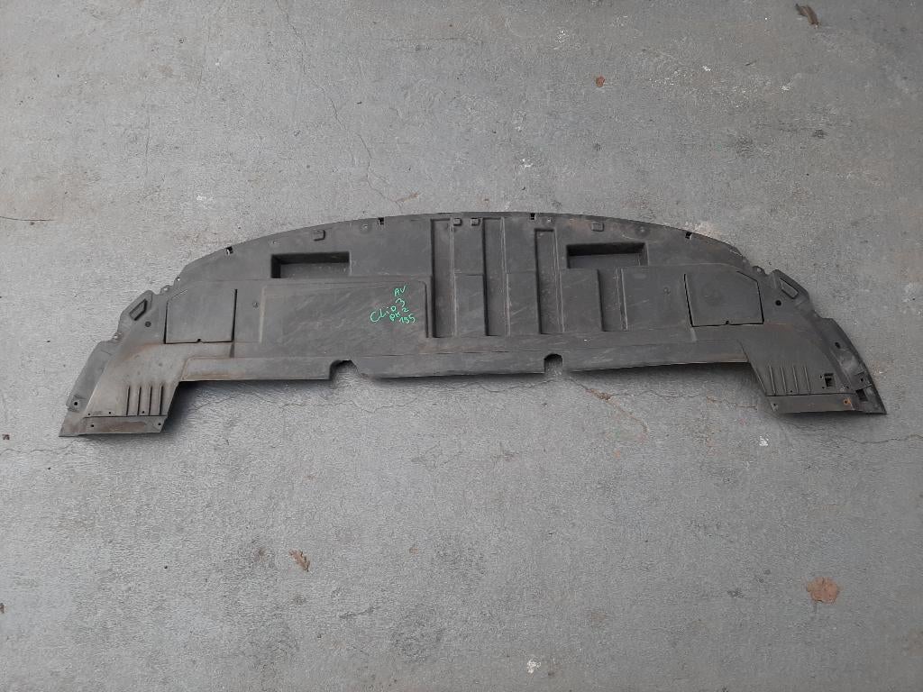 Deflecteur cache sous pare choc RENAULT CLIO 3 PHASE 2 195, Ophalen, Voor, Renault