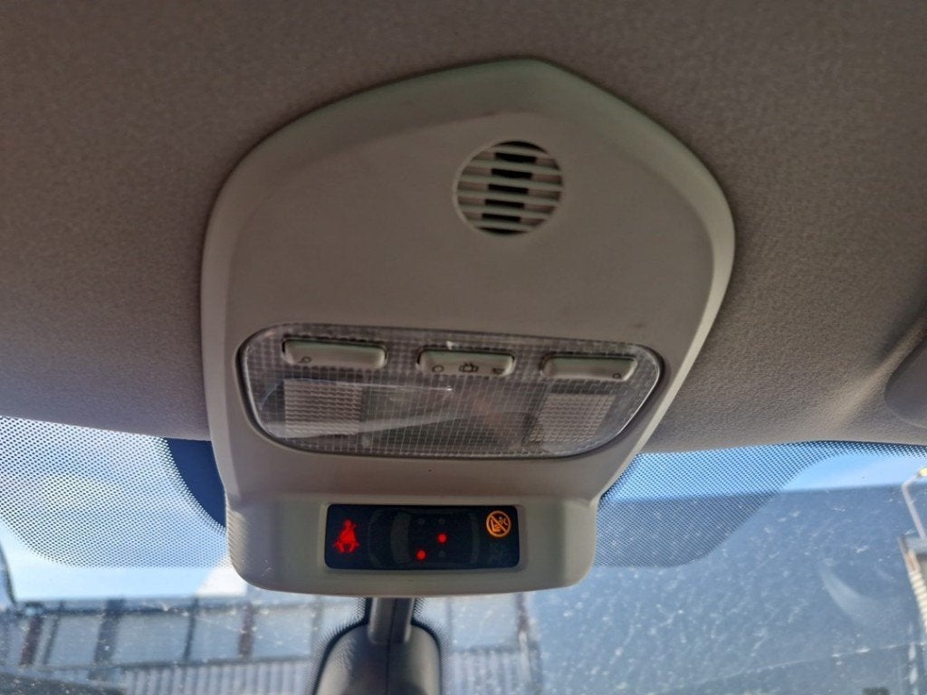 PLAFONNIER AVANT Peugeot 5008 I (0A / 0E) (01-2009/03-2017), Kontakt-peugeot@peugeot.com, Utilisé, Peugeot Deutschland GmbH, Bahnhofsplatz
65423  Rüsselsheim, DE