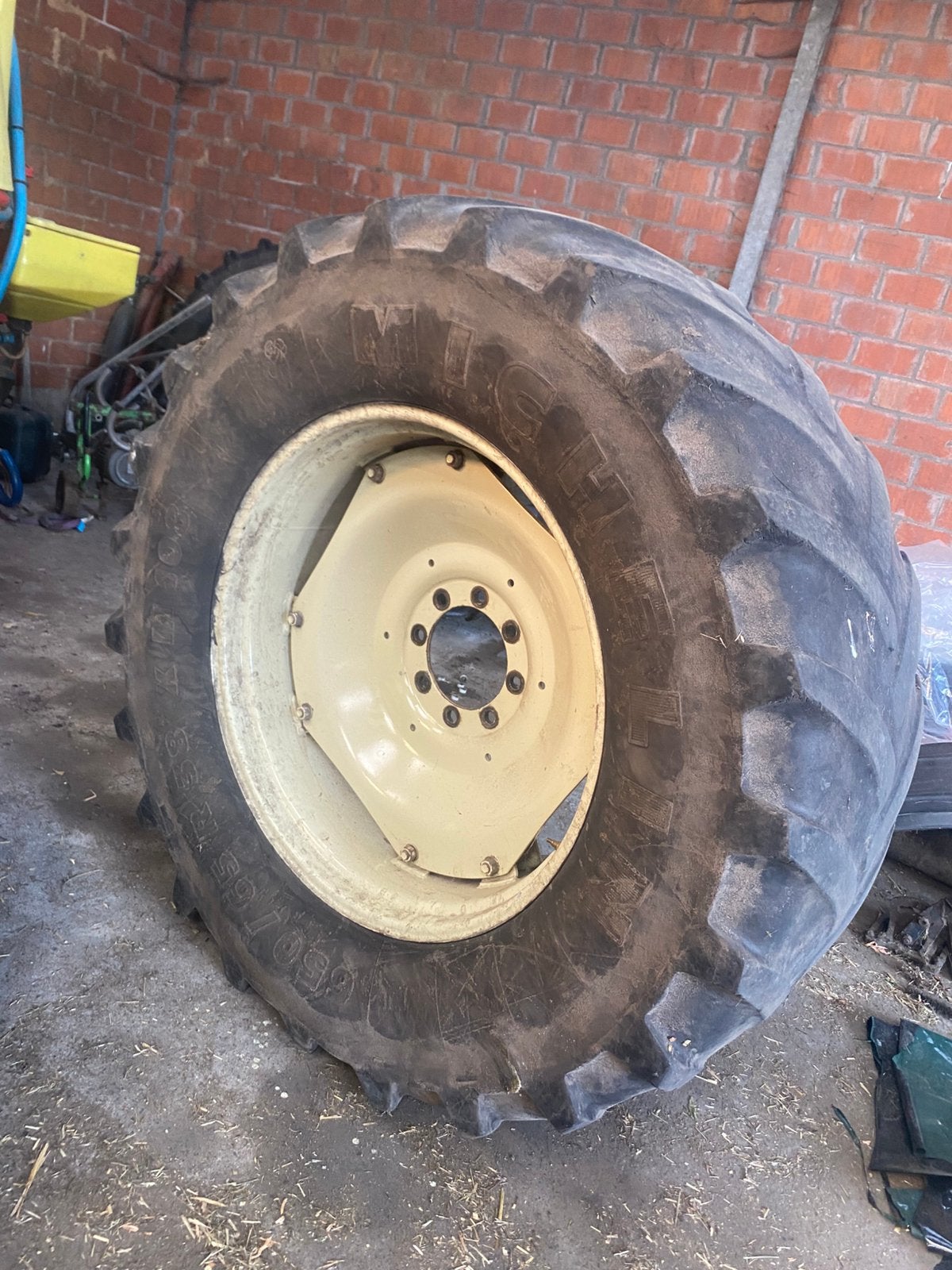650/65 R38 + 540/65 R28 Michelin XM108 op velg, Zakelijke goederen, Landbouw | Onderdelen | Banden, Velgen en Assen, Ophalen