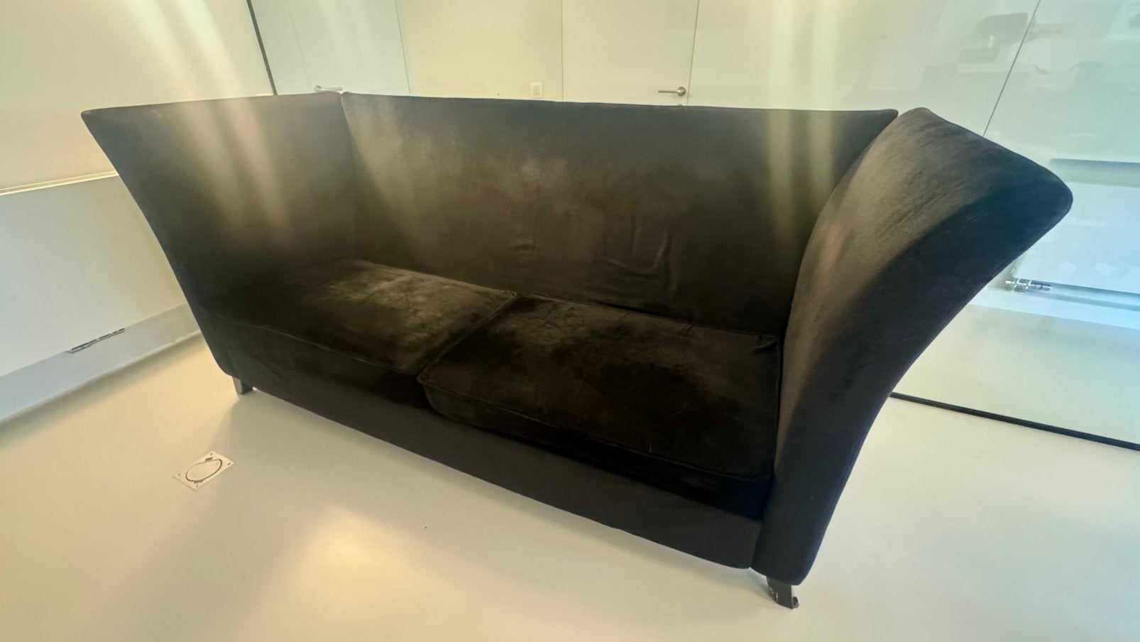 Jan des Bouvrie designzetel – Hoge 2-zit in fluweel, Huis en Inrichting, Ophalen, Zo goed als nieuw, Stof
