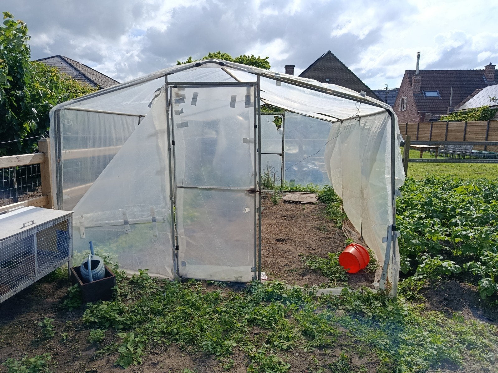 serre met twee ingangen, Enlèvement, Plastique
