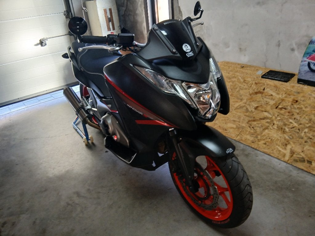 Honda 750 integra, Motos, Occasion, Plus de 35 kW, 2 cylindres, Particulier