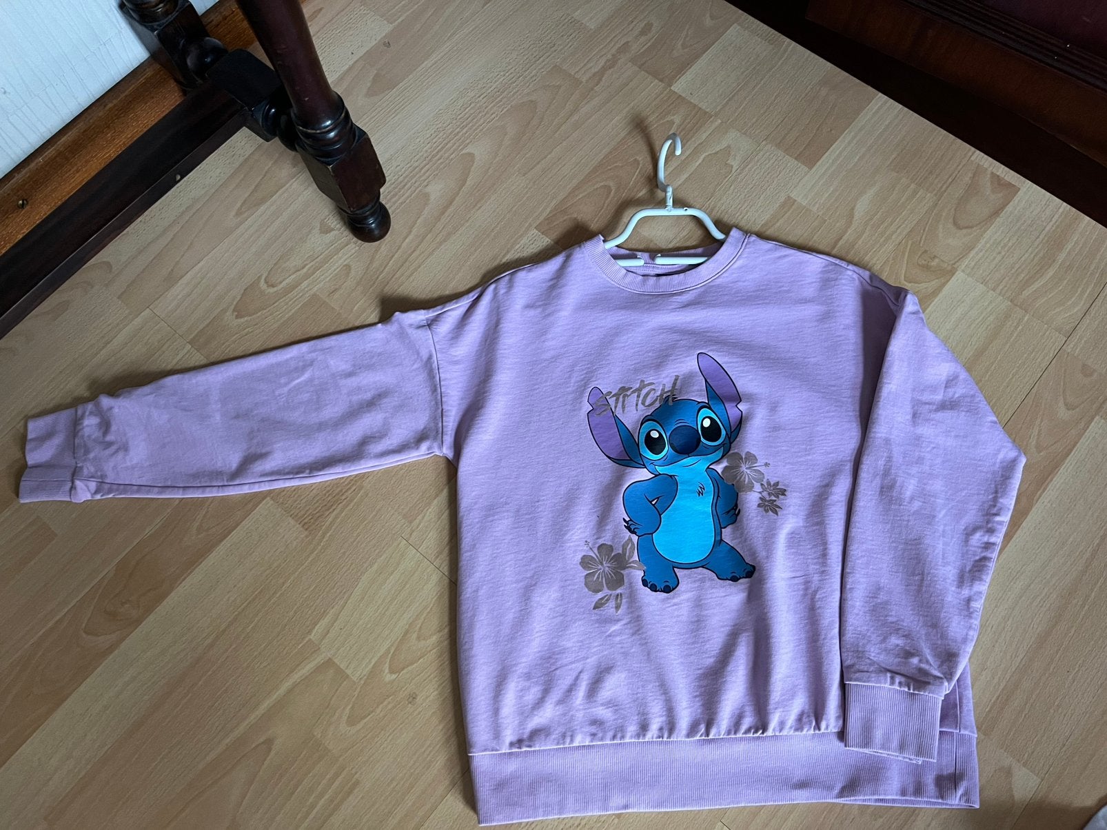 Pull Disney Stitch en parfait état taille XS, Vêtements | Femmes, Homewear, Enlèvement ou Envoi, Comme neuf, Taille 34 (XS) ou plus petite