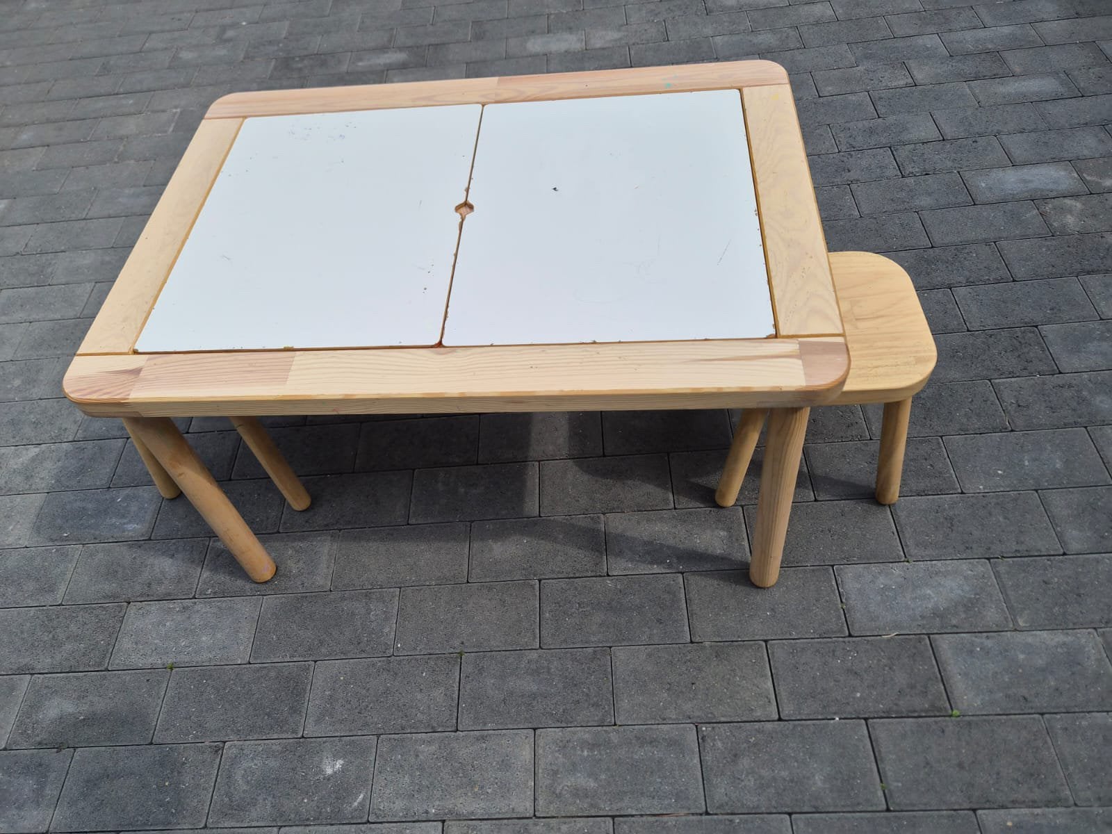 Tafel -kindjes Ikea, Tuin en Terras, Tuintafels, Ophalen, Zo goed als nieuw