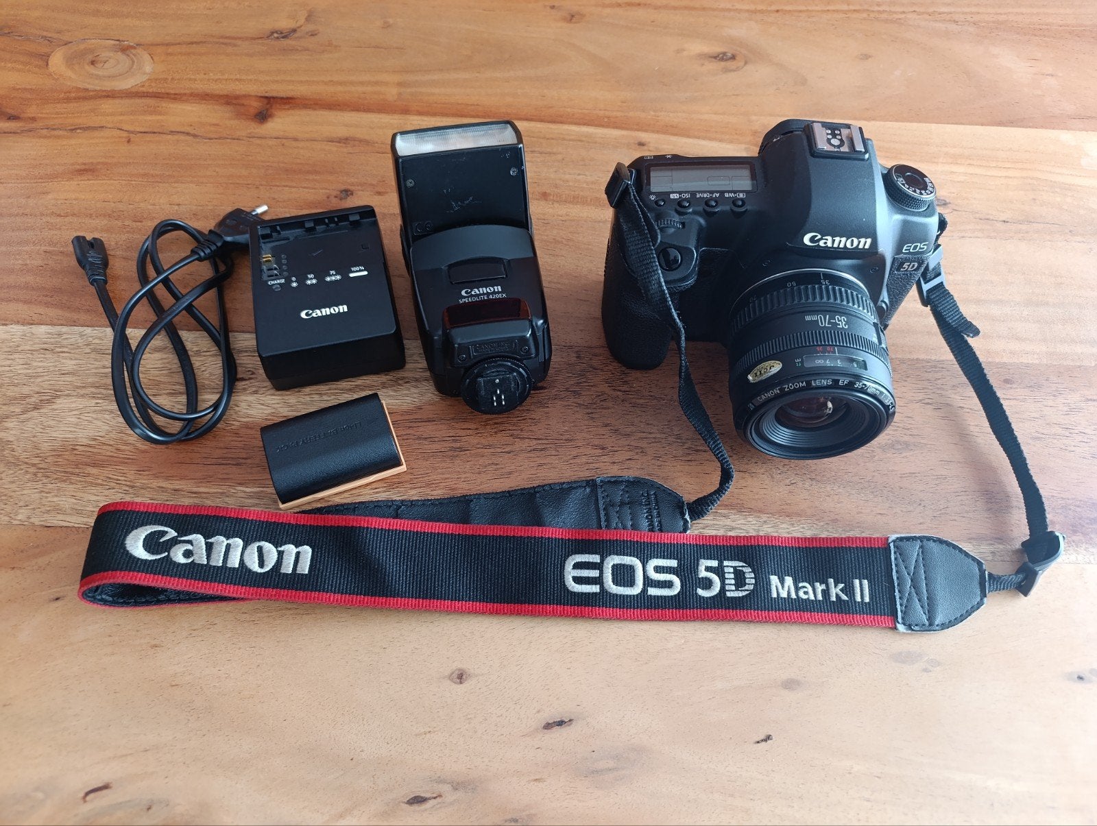 Canon 5D Mark II et accessoires, Chargeur, Canon, Moins de 4 fois, Comme neuf