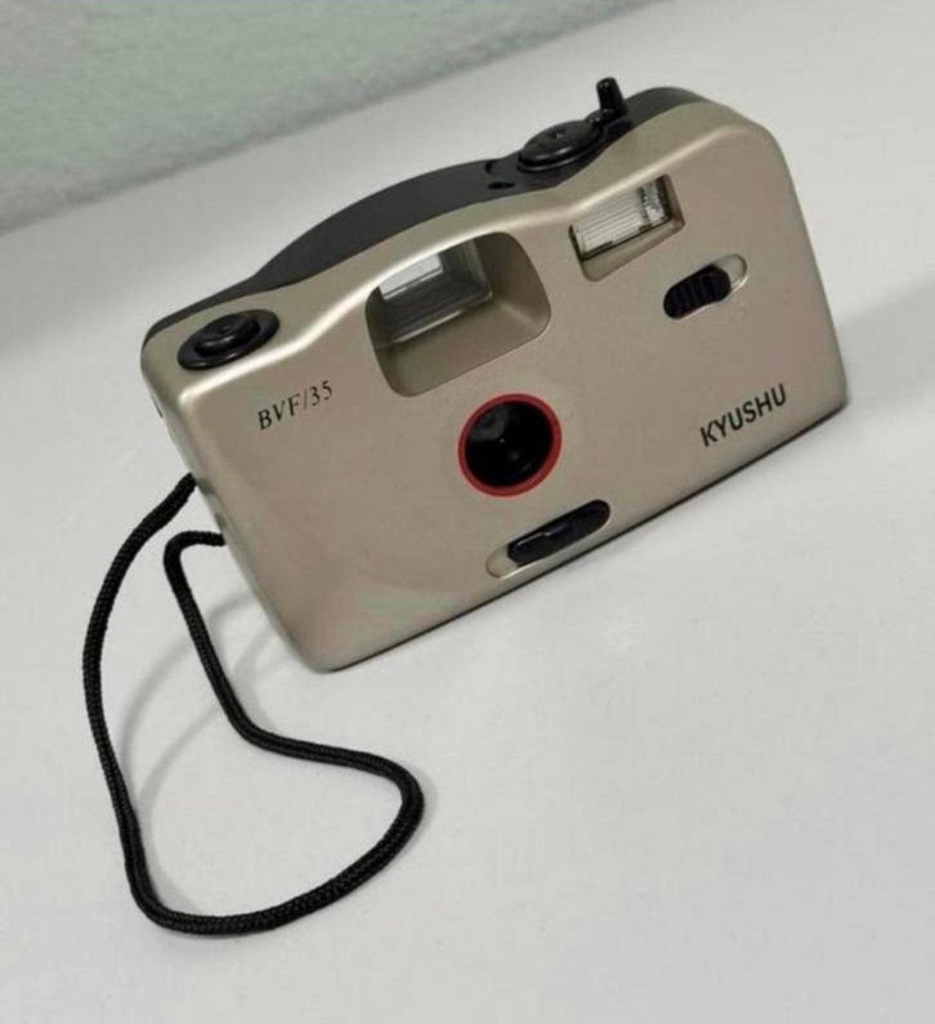 Kyushu BVF/35 Point-and-click 35mm camera analoog vintage, Audio, Tv en Foto, Ophalen of Verzenden, Zo goed als nieuw, Compact