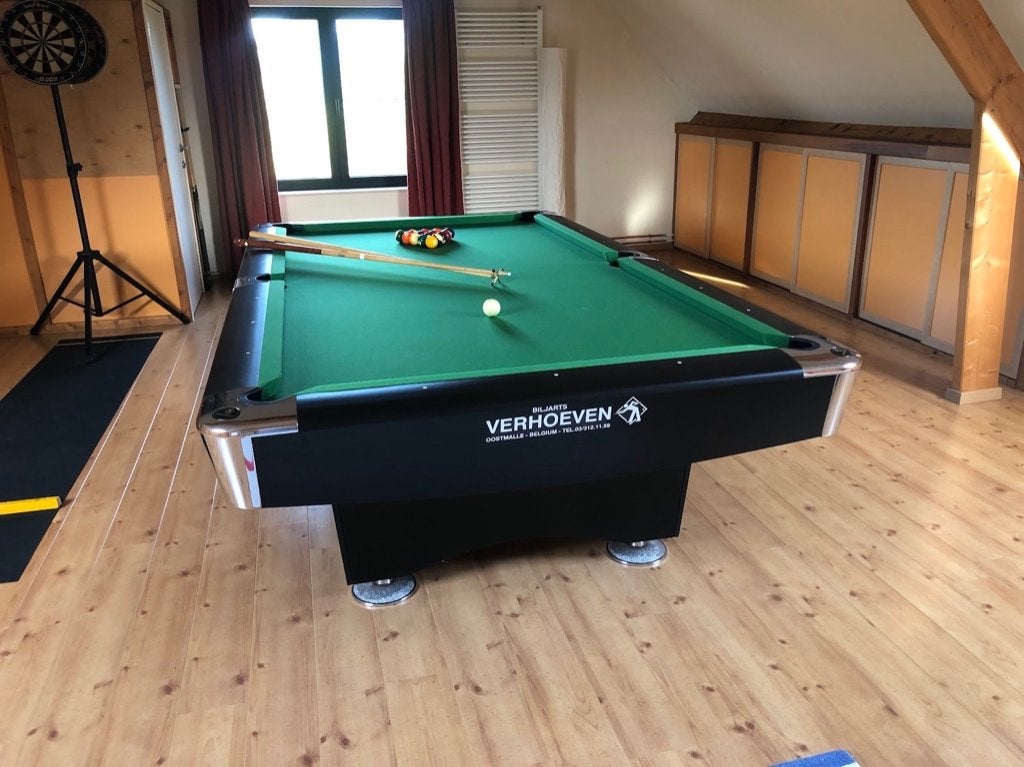 Degelijke pooltafel, Ophalen, Zo goed als nieuw, Pooltafel
