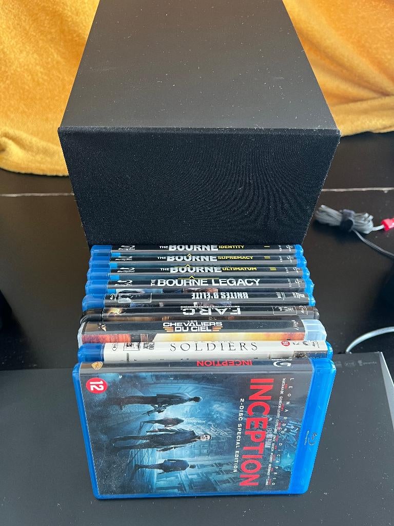 SONY 3D Blu-ray avec 2.1 surround + BD Discs, Lecteur Blu-ray, Moins de 40 watts, Comme neuf, Sony