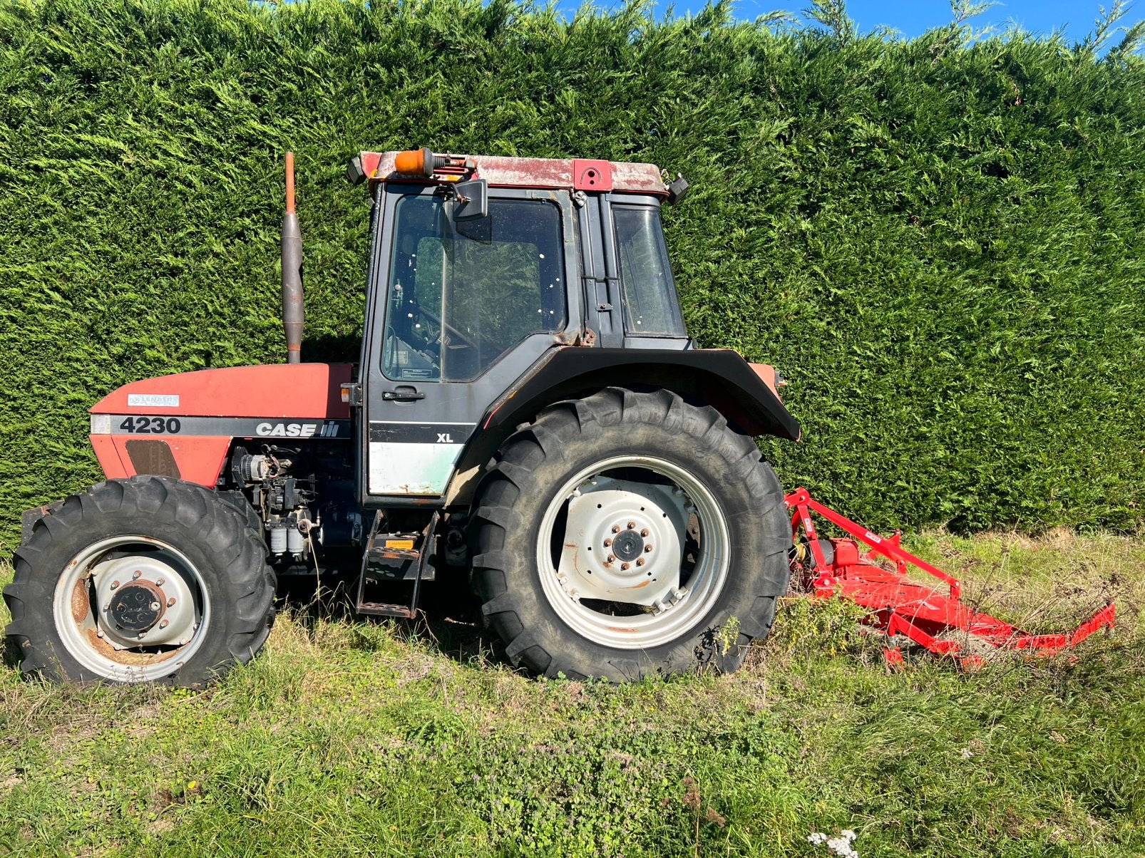 Tractor Case 4230 met maaier te koop, Ophalen