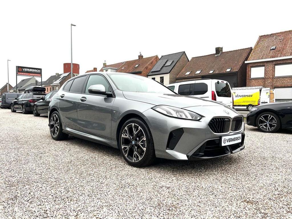 BMW 118 118d Aut. M Sport*M-PACK*APPLE CARPLAY*LED*CAMERA*, 0 kg, Argent ou Gris, Achat, Commande vocale
