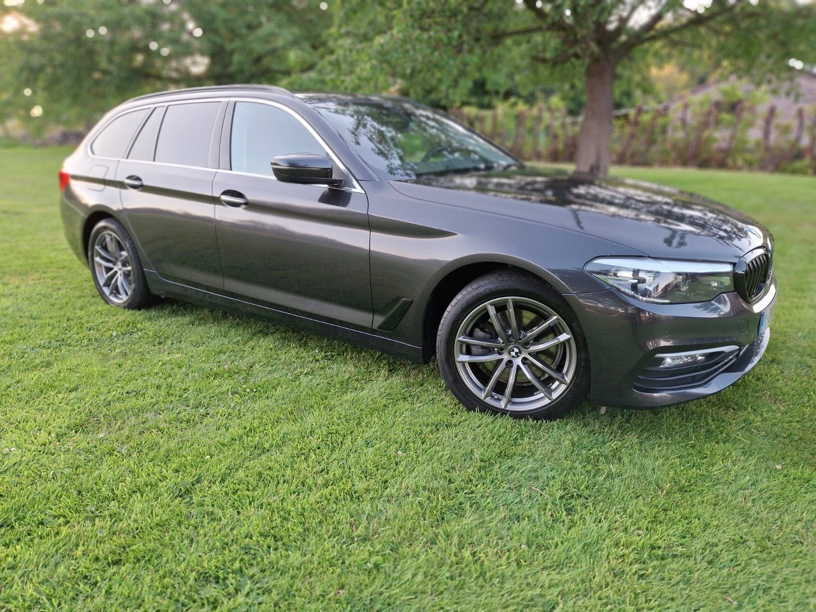 BMW 520d G31 Individual | Pano Dak | 18" M Velgen | Perfect, Auto's, Achterwielaandrijving, 4 cilinders, Leder, 5 deurs