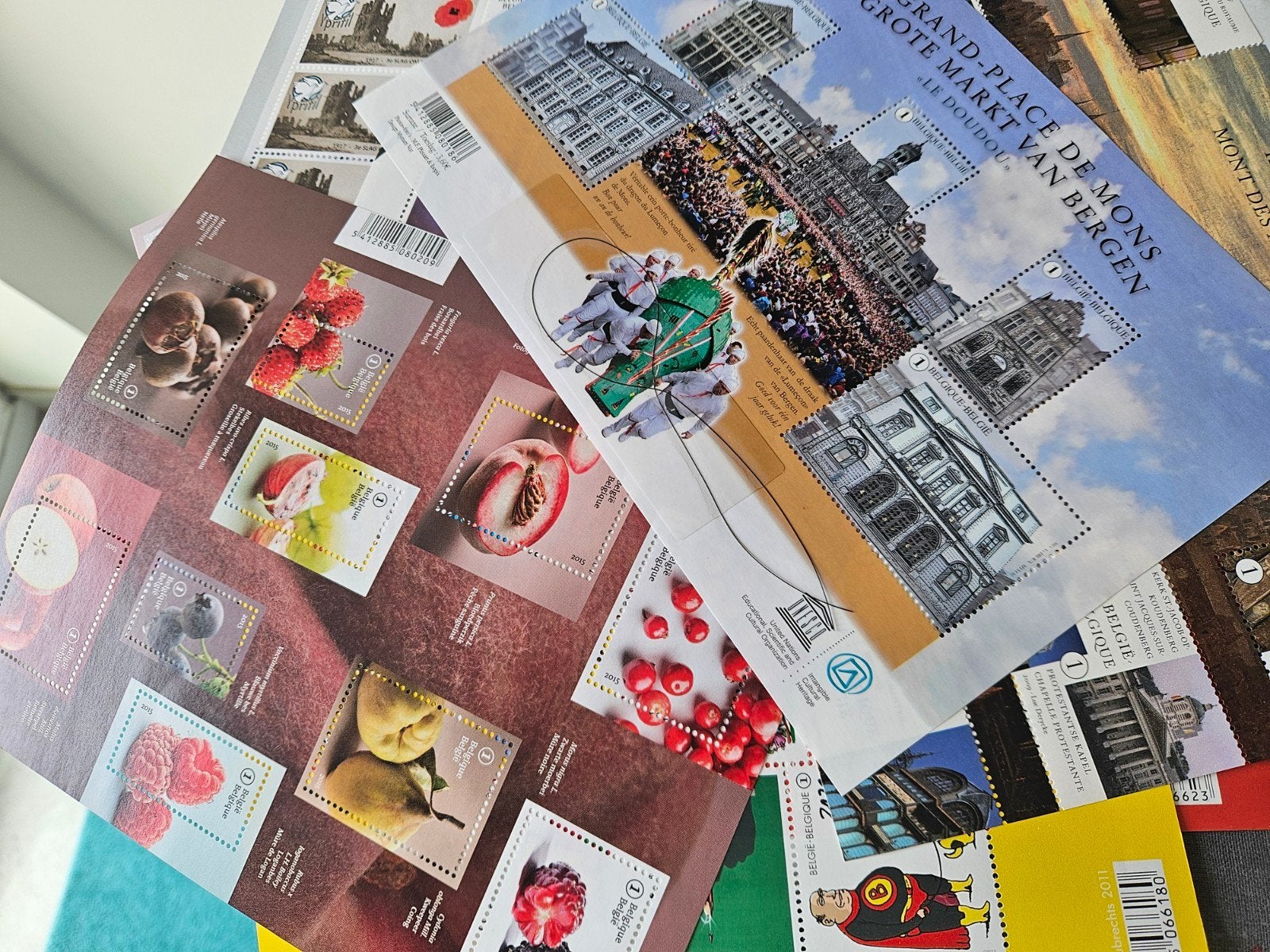 300 timbres toujours valables, Timbres & Monnaies, Enlèvement ou Envoi