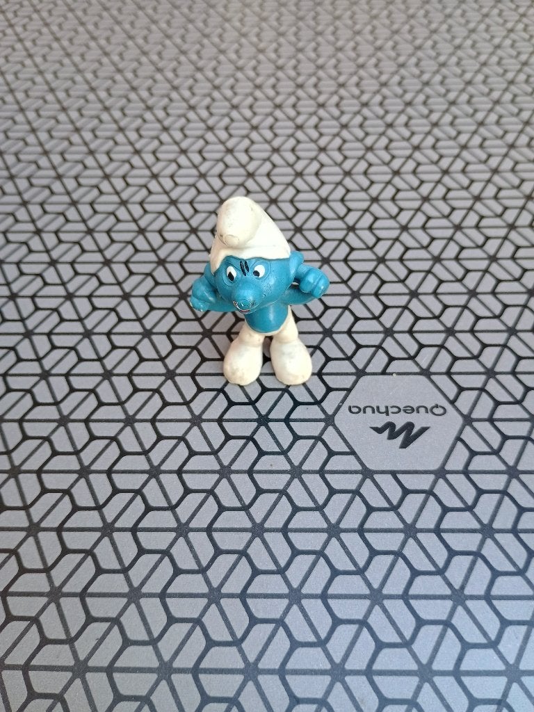 Schtroumpf avec une otite 2.0015, Collections, Schtroumpfs, Enlèvement ou Envoi, Utilisé, Autres Schtroumpfs, Poupée, Figurine ou Peluche