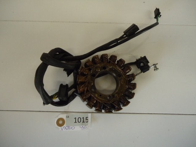 VX800 1990 - 1997 Suzuki Alternator D1-10642
