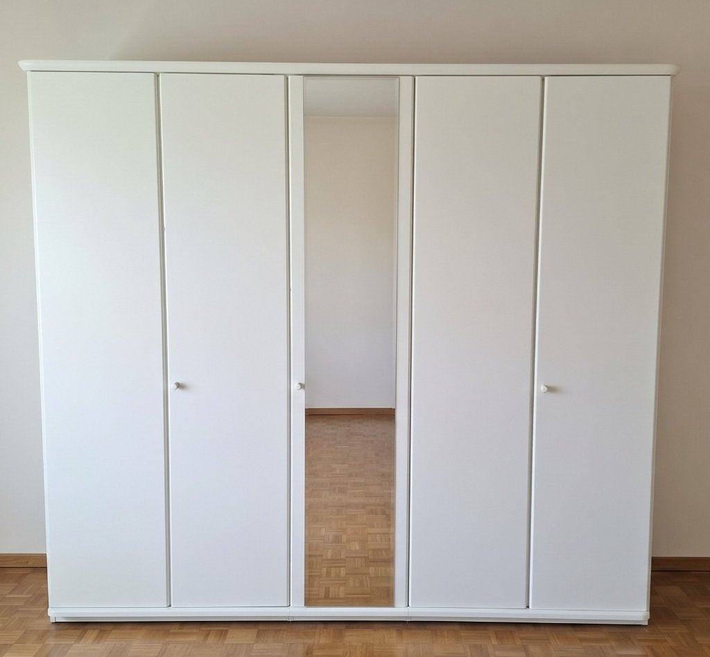 grande et belle armoire blanche à 5 portes ; qualité robuste, 200 cm ou plus, Enlèvement, Utilisé, 200 cm ou plus