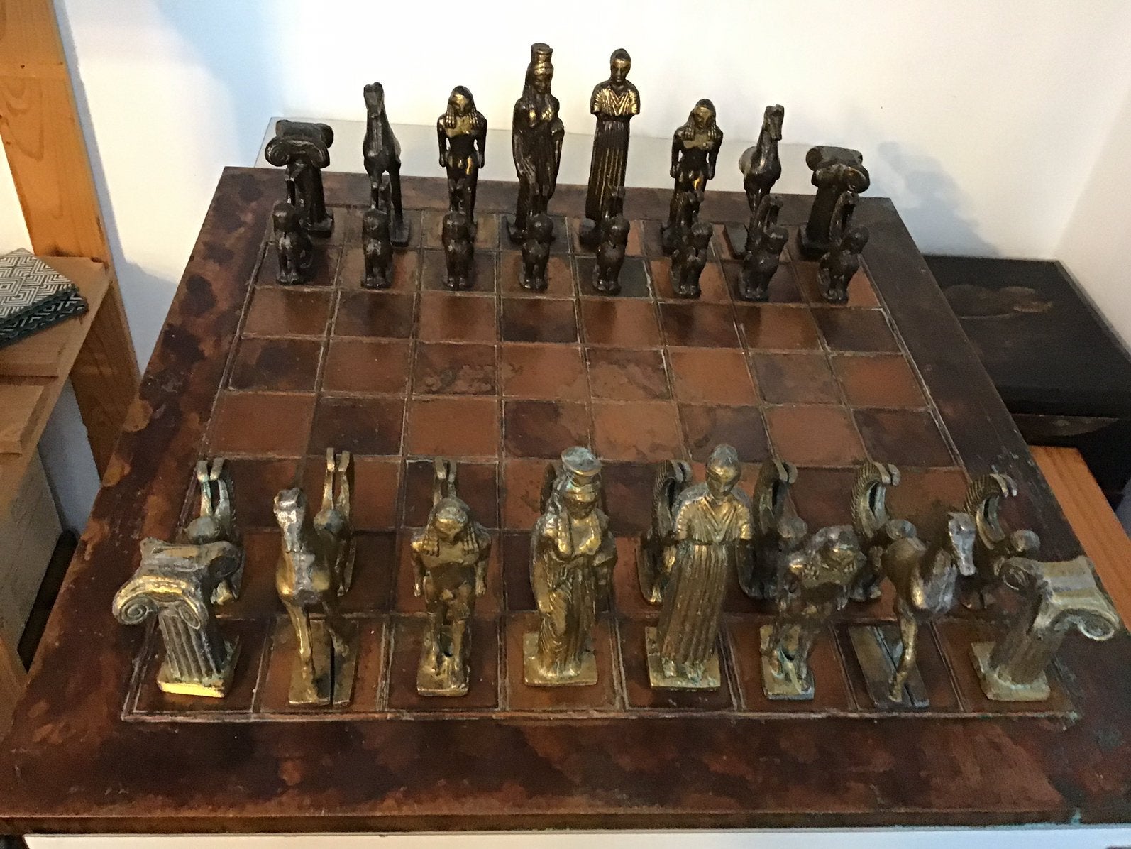 Zeer mooi groot schaakspel met unieke metalen schaakstukken., Ophalen, Zo goed als nieuw