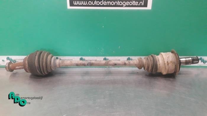 Arbre de transmission arrière gauche d'un Mercedes Vito (Vi, 3 mois de garantie, Utilisé, -, -