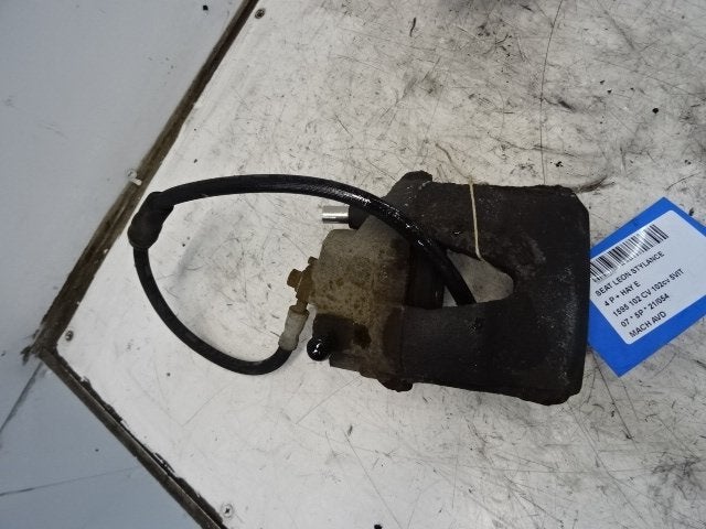 ETRIER DE FREIN AVANT DROIT Seat Leon (1P1), Utilisé, Seat
