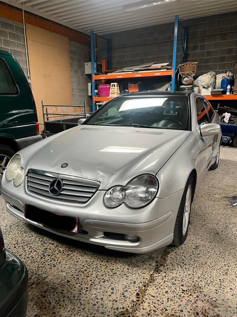 Mercedes-Benz c180 sportcoupe, Auto's, Leder, Bedrijf, Te koop, Benzine