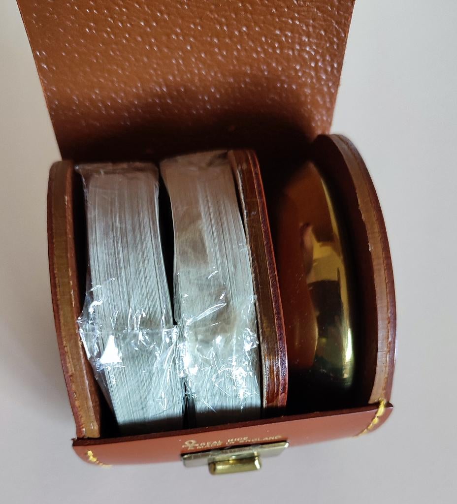 Rare! Étui en cuir avec cartes à jouer rondes Waddington, Enlèvement ou Envoi, Comme neuf, Carte(s) à jouer
