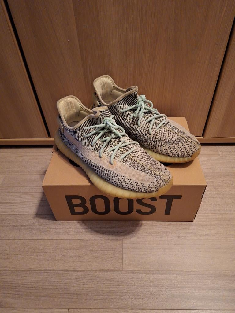 Adidas Yeezy Boost 350 V2 Yeezreel maat 45, Kleding | Heren, Schoenen, Overige kleuren, Ophalen of Verzenden, Sneakers, Adidas Yeezy